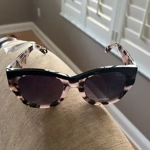 After Hours Luxe 52mm Polarized Square Winged Tortoise Quay Sunglasses Quay After Hours Tortoise Square Frame / Brown Polarized  main image 2
